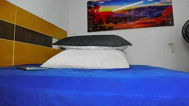  ebony-queen  online show from February 2025 12:03:02 PM