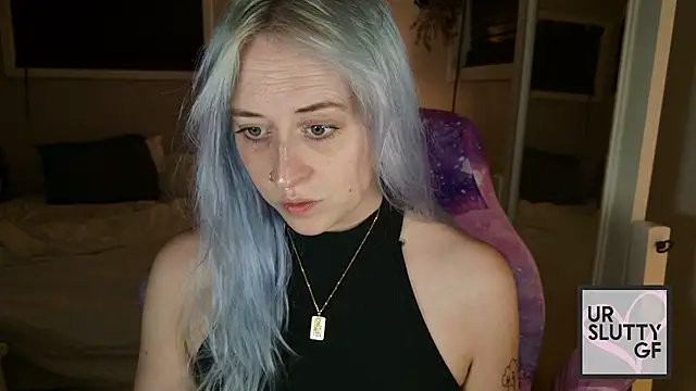 Snapshot of ursluttygf chatting on June 2026 02:00:01 AM ursluttygf online show from June 2026 02:00:01 AM