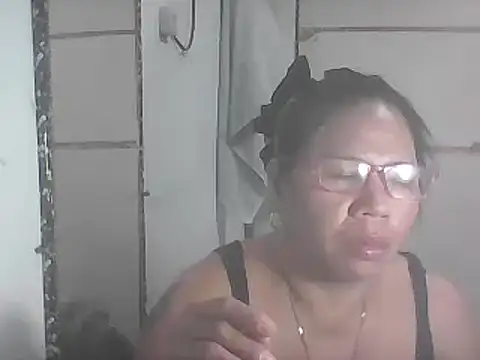 hotwet mama4uxx online show from January 2025 03:36:02 PM