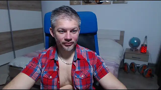 RobbyShawz online show from November 2025 05:18:02 AM