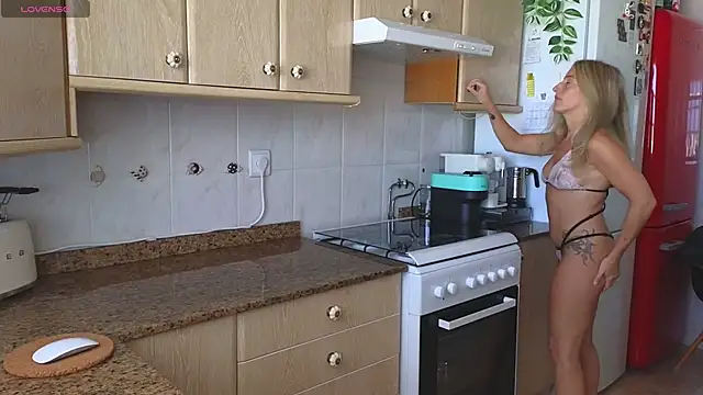 Lunamix online show from November 2025 12:27:02 PM