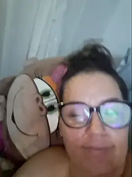 Snapshot of MariaPau_83 chatting on January 2025 03:59:01 AM MariaPau 83 online show from January 2025 03:59:01 AM