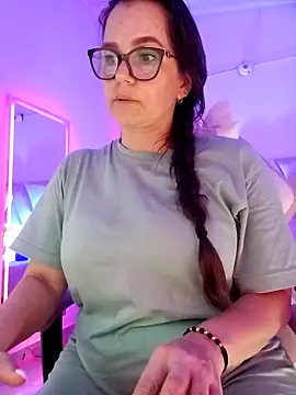 Snapshot of MariaPau_83 chatting on February 2025 09:48:01 PM MariaPau 83 online show from February 2025 09:48:01 PM