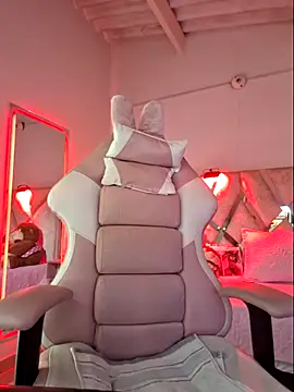 Snapshot of MariaPau_83 chatting on February 2026 03:20:01 PM MariaPau 83 online show from February 2026 03:20:01 PM