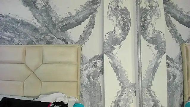 Rianamanson online show from October 2025 09:48:02 PM