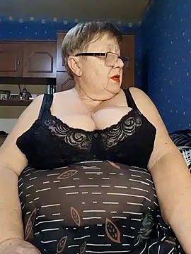 Lena Gaby online show from November 2025 01:34:02 PM