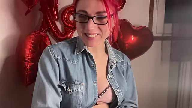 Nikky Divine online show from February 2025 09:33:02 PM