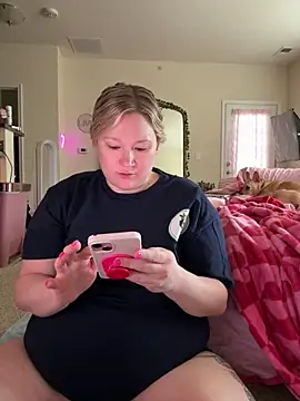 PiggyRose online show from April 2026 04:37:01 PM