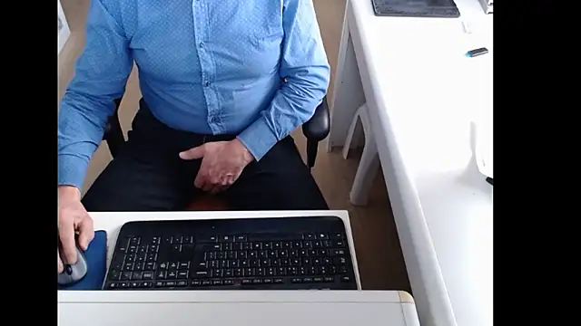 dutchpornking online show from February 2026 08:15:02 AM