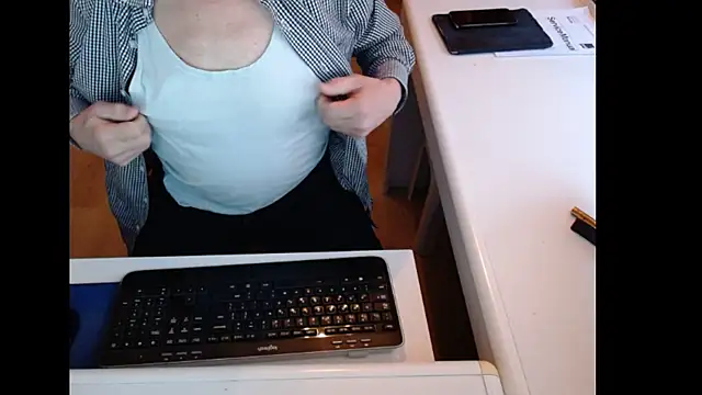 dutchpornking online show from April 2026 06:03:02 AM