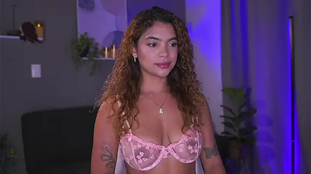 HannahEvanss online show from September 2025 05:07:02 PM