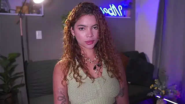 HannahEvanss online show from October 2025 06:20:01 PM