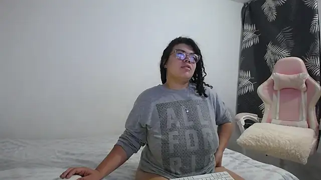 mabigomez00 online show from October 2025 09:40:01 AM