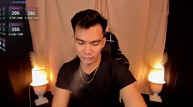 000batman000 online show from February 2025 01:22:02 PM