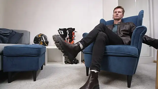 kevin-park online show from September 2025 02:07:01 PM