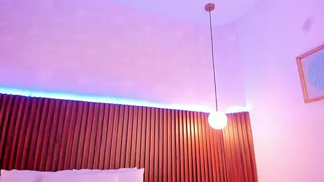 sofia castrillon online show from October 2025 12:26:01 PM