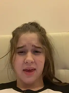 HornyGirlH online show from January 2025 05:07:02 AM