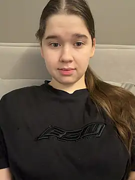 HornyGirlH online show from February 2026 04:39:02 AM