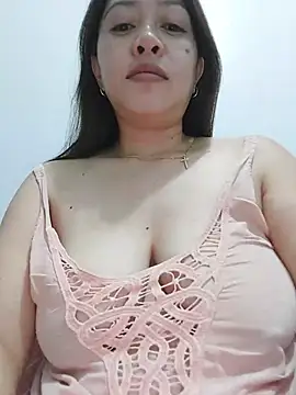Snapshot of MissKitty31 chatting on June 2026 04:05:01 PM MissKitty31 online show from June 2026 04:05:01 PM