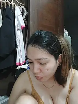 Snapshot of MissKitty31 chatting on July 2026 05:27:02 AM MissKitty31 online show from July 2026 05:27:02 AM