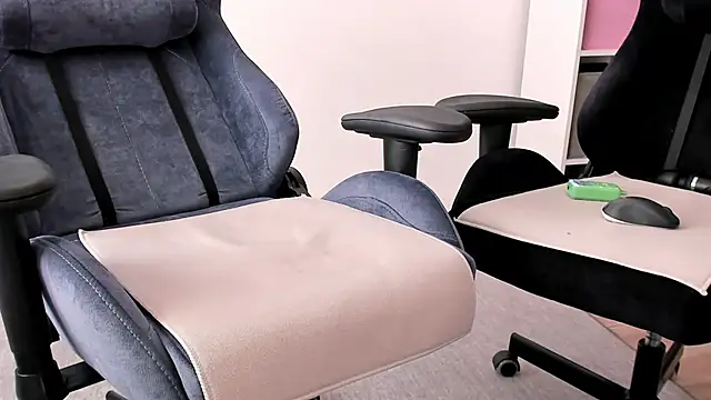 hotblonds online show from March 2025 01:08:02 PM