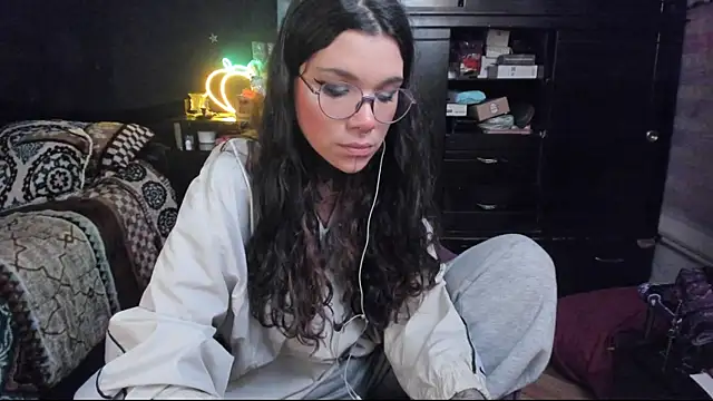 Lilmarieee online show from January 2025 12:48:02 AM