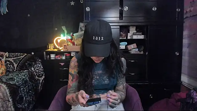 Lilmarieee online show from January 2025 10:28:02 PM