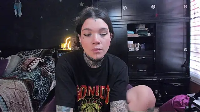 Lilmarieee online show from March 2025 03:15:02 PM