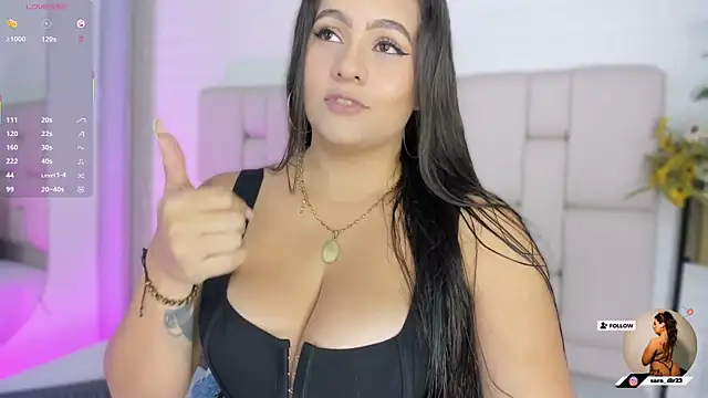 nataly clark  online show from October 2025 08:17:01 PM