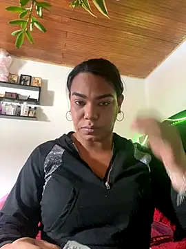 Snapshot of NatiBrunet chatting on November 2025 05:12:01 PM NatiBrunet online show from November 2025 05:12:01 PM