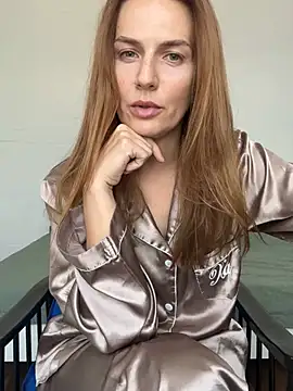 Snapshot of BritneyHall chatting on July 2026 09:18:01 AM BritneyHall online show from July 2026 09:18:01 AM