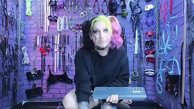 PANDORANEZZ online show from December 2024 05:53:01 AM