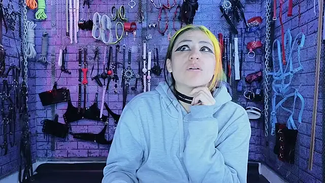 PANDORANEZZ online show from September 2025 10:31:01 AM