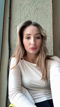 Snapshot of YOUR-KARINA chatting on October 2025 09:33:01 AM YOUR-KARINA online show from October 2025 09:33:01 AM