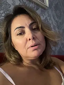 Snapshot of Emma_roqueen chatting on November 2025 10:08:02 PM Emma roqueen online show from November 2025 10:08:02 PM