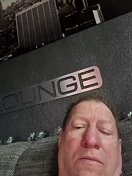 tomtom111111 online show from March 2025 02:08:01 PM