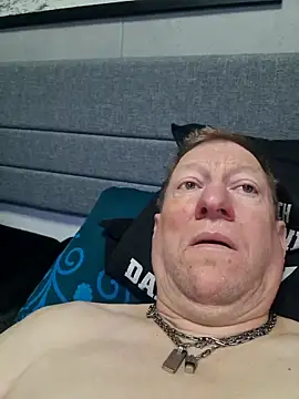 tomtom111111 online show from October 2025 12:48:02 PM