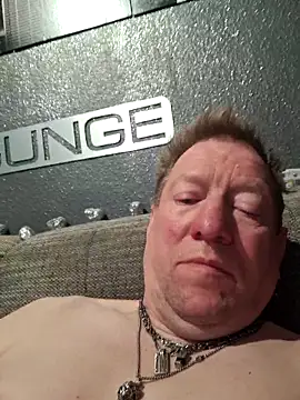 tomtom111111 online show from April 2026 09:05:01 PM