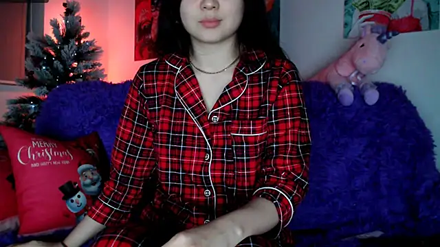 Snapshot of Lili_asian chatting on December 2024 08:03:02 PM Lili asian online show from December 2024 08:03:02 PM