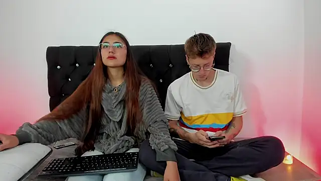 A sexy couple   online show from November 2025 07:46:02 PM