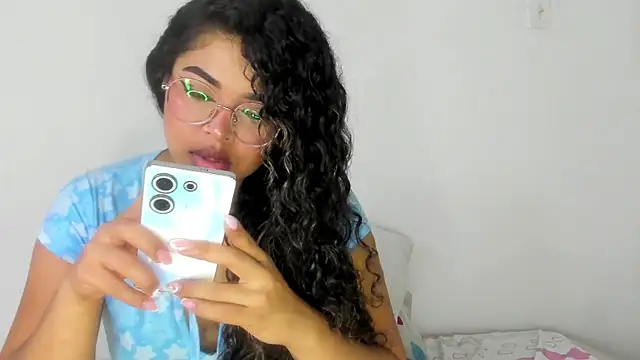 moana taylor online show from February 2025 10:26:01 AM