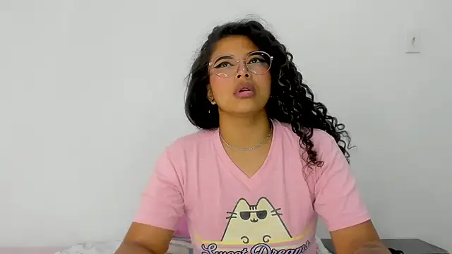 moana taylor online show from March 2025 06:20:02 PM