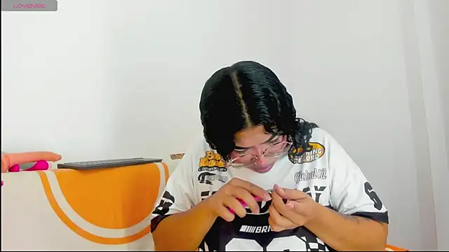 Snapshot of moana_taylor chatting on May 2026 12:22:02 PM moana taylor online show from May 2026 12:22:02 PM