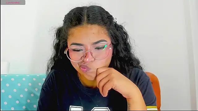 Snapshot of moana_taylor chatting on May 2026 10:23:02 AM moana taylor online show from May 2026 10:23:02 AM