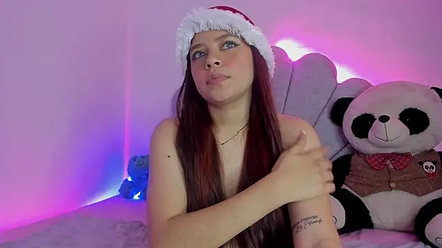 EmmaClarck online show from December 2024 08:38:02 PM