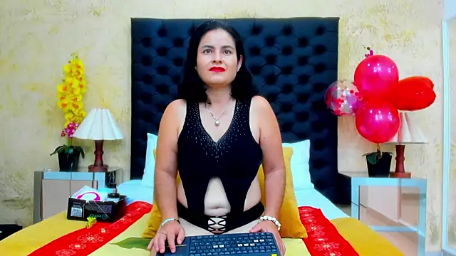SaraBernarrd online show from February 2025 01:25:02 AM