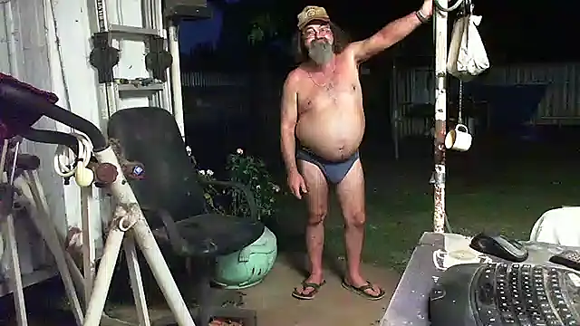 herbie010666 online show from December 2024 09:44:02 AM