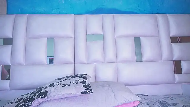 katy rioss online show from February 2025 03:06:01 PM