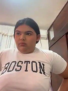 Lia sexx online show from February 2026 12:00:01 PM