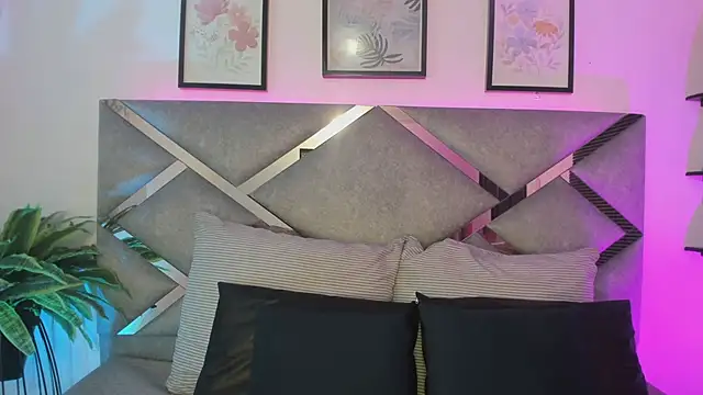 Keidy rose online show from September 2025 07:03:01 PM